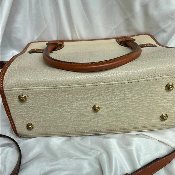 Dooney & Bourke Vintage Cream and Brown Shoulder Bag and Matching Wallet - Picture 12 of 16